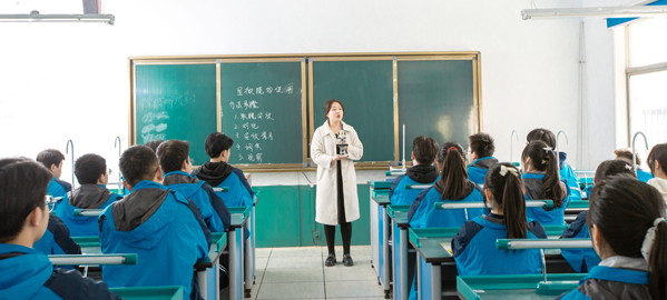 户县引入导师机制，准确把握考试方向