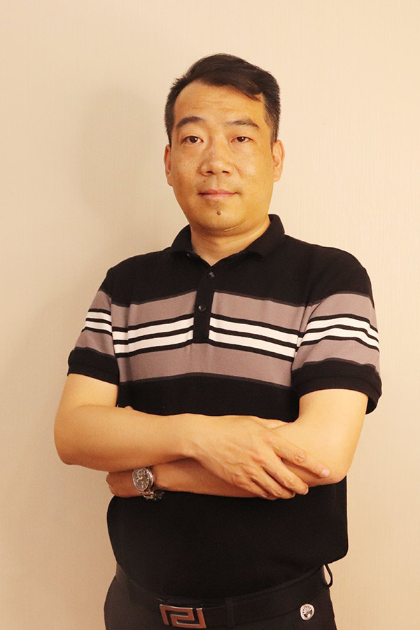 户县冯少坤 本科学历,毕业于陕西师范大学
