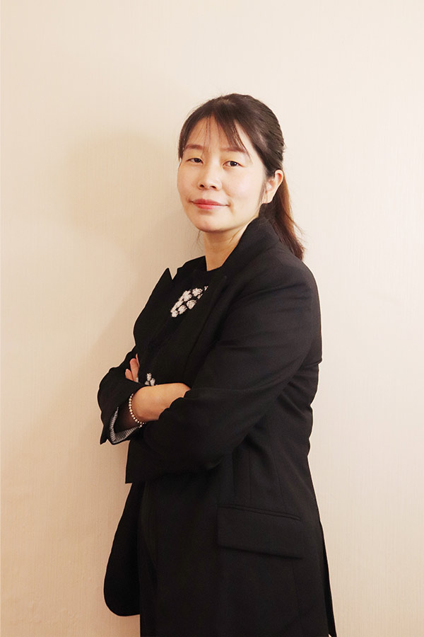 户县吕瑶 本科学历,毕业于陕西师范大学