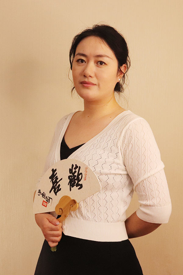 户县石亚利 研究生学历,毕业于陕西师范大学